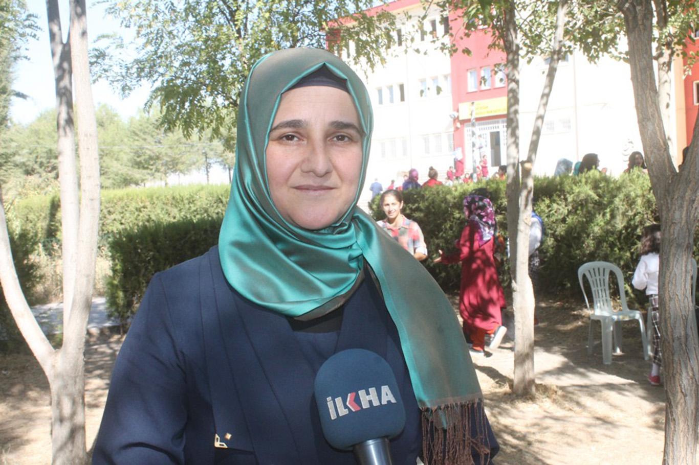 Kız İmam Hatip Lisesi öğrencilerinden aşure programı Kız İmam Hatip Lisesi öğrencilerinden aşure programı